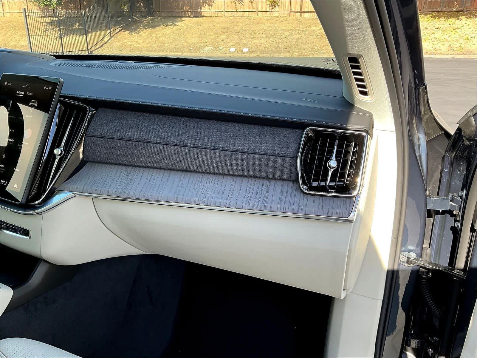 New 2026 Volvo XC90 B6 Ultra w/ Protection Package AWD/4WD image 29
