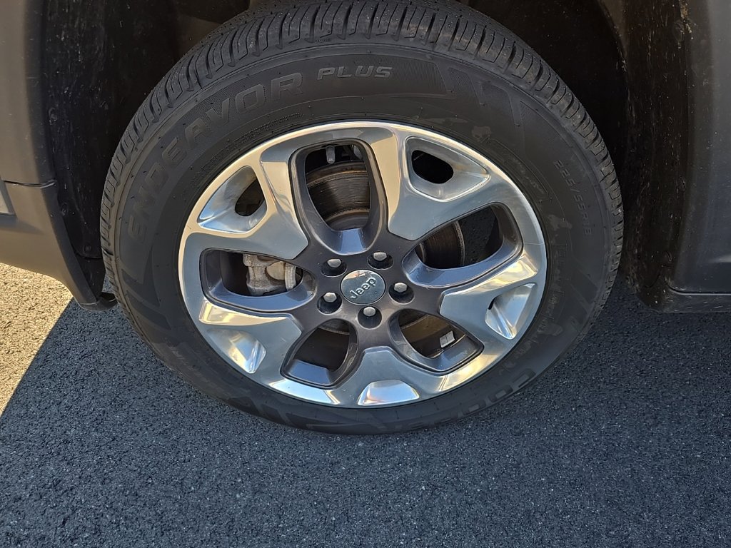Used 2019 Jeep Compass Limited AWD/4WD image 10