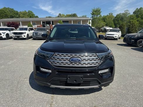 Used 2022 Ford Explorer Limited w/ Equipment Group 301A AWD/4WD image 8