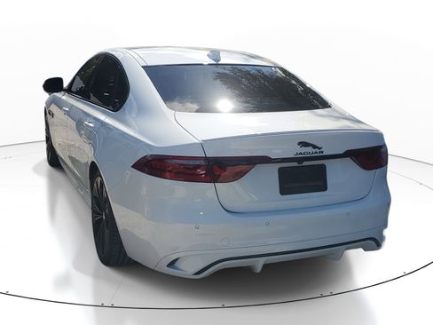 Used 2024 Jaguar XF R-Dynamic SE AWD/4WD image 6