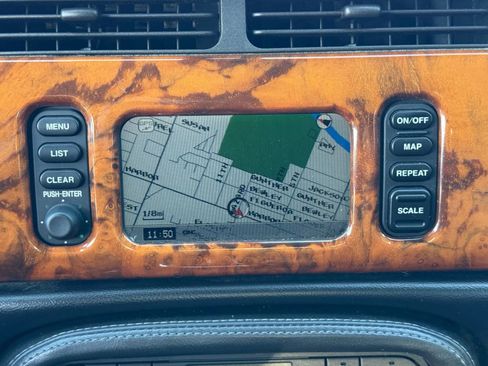 Used 2004 Jaguar XK8 Convertible image 28