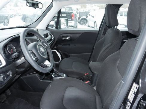 Used 2019 Jeep Renegade Sport image 2