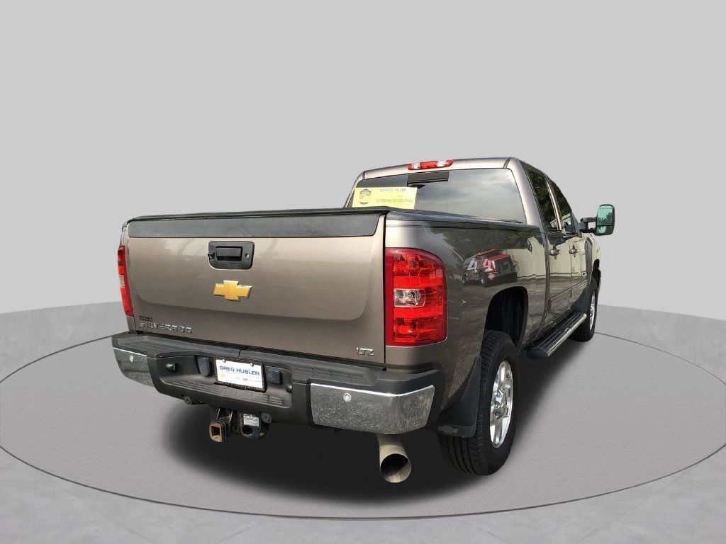 Used 2014 Chevrolet Silverado 3500 LTZ w/ LTZ Plus Package AWD/4WD image 8
