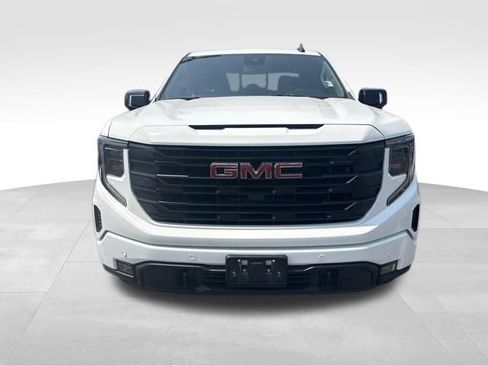 Used 2024 GMC Sierra 1500 Elevation w/ Elevation Premium Package AWD/4WD image 4