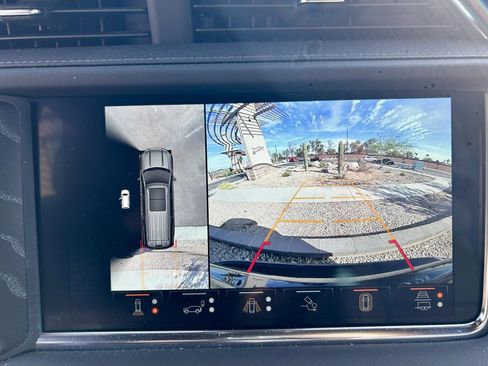 Used 2023 GMC Yukon Denali w/ Advanced Technology Package image 2