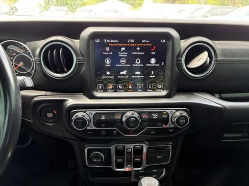 Used 2022 Jeep Wrangler Unlimited Sahara AWD/4WD image 22