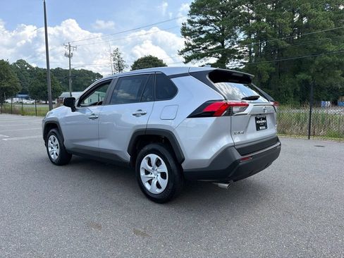 Used 2024 Toyota RAV4 LE AWD/4WD image 7