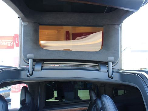 Used 2019 Tesla Model X Long Range image 30