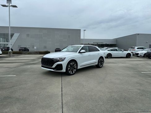 New 2026 Audi Q8 Prestige image 1