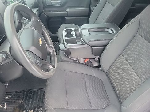 Used 2021 Chevrolet Silverado 2500 Custom w/ Custom Value Package image 19