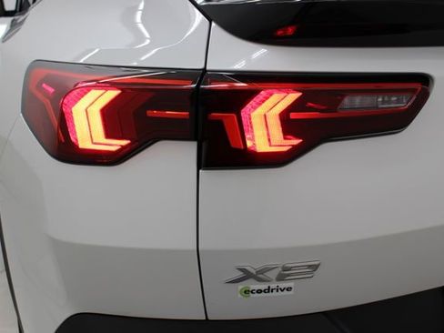 Used 2025 BMW X2 xDrive28i w/ Convenience Package AWD/4WD image 43