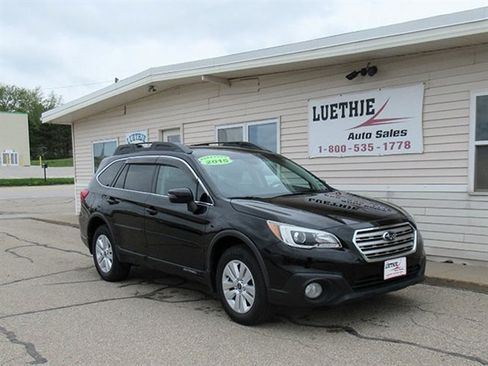 Used 2015 Subaru Outback 2.5i Premium image 4