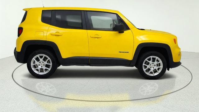 Used 2023 Jeep Renegade Latitude AWD/4WD image 6