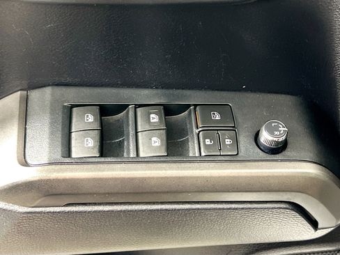 Used 2017 Toyota Tacoma Limited w/ Tow Package AWD/4WD image 15