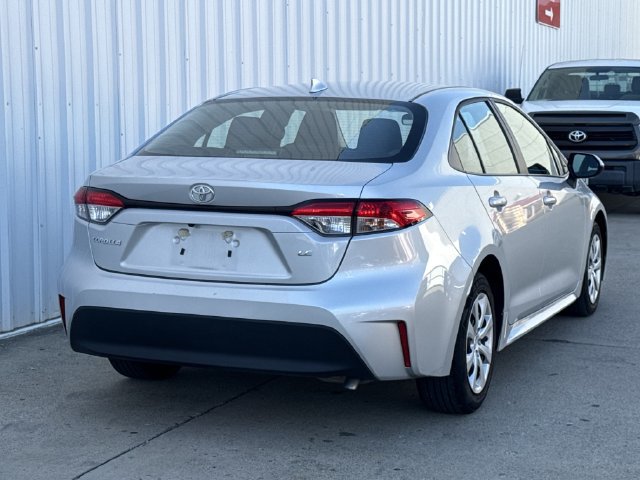 Certified 2025 Toyota Corolla LE FWD image 5