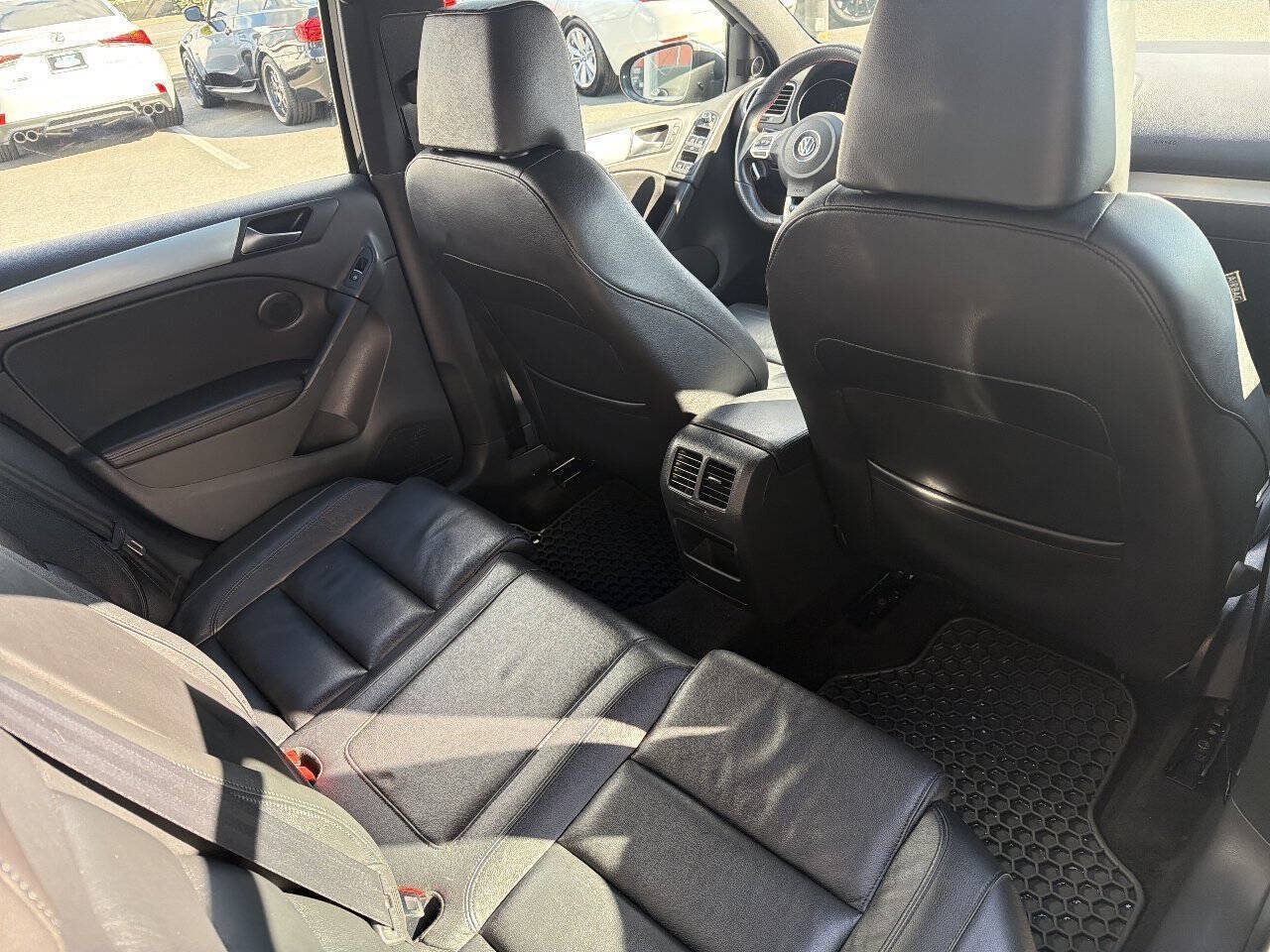 Used 2012 Volkswagen GTI Autobahn FWD image 19