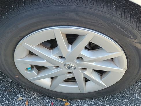 Used 2013 Toyota Prius V Three image 8