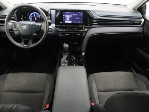 Used 2025 Toyota Camry LE FWD image 29