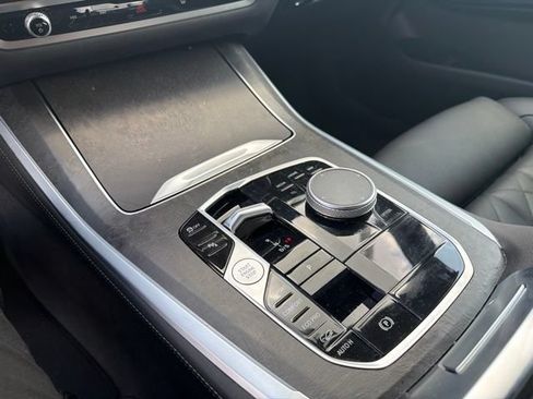 Used 2024 BMW X5 xDrive40i w/ M Sport Package AWD/4WD image 11