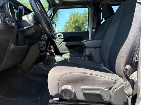 Used 2020 Jeep Gladiator Sport w/ Quick Order Package 24S AWD/4WD image 7