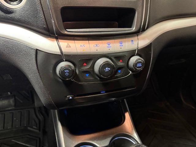 Used 2018 Dodge Journey SE w/ Connectivity Group FWD image 18