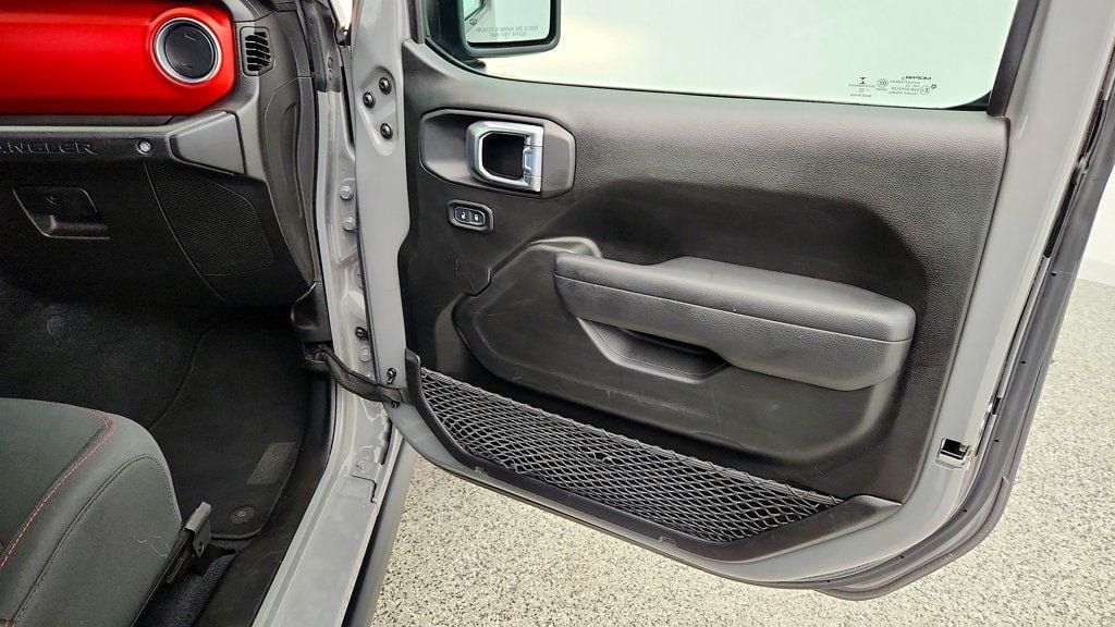 Used 2022 Jeep Wrangler Rubicon AWD/4WD image 24