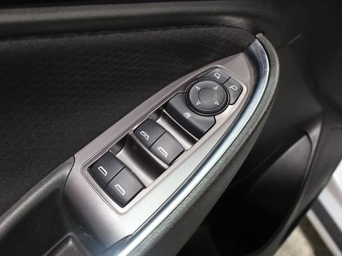 Used 2018 Chevrolet Malibu LT image 14