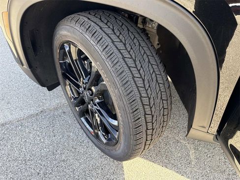 New 2026 Chevrolet Traverse LT w/ Driver Confidence Package image 30