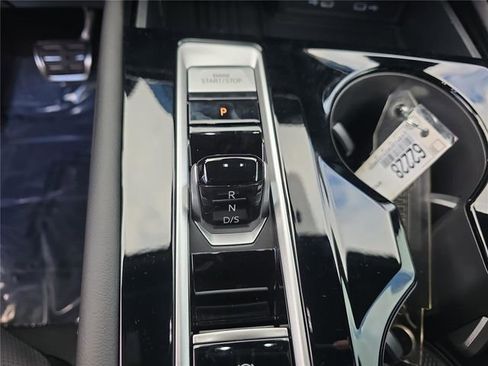 New 2026 Volkswagen Atlas Cross Sport SEL Premium R-Line image 19