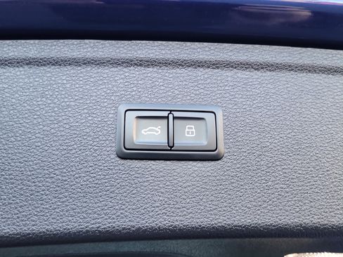 Used 2022 Audi Q5 2.0T Premium image 19