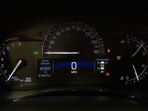 Used 2017 Cadillac XT5 FWD image 30