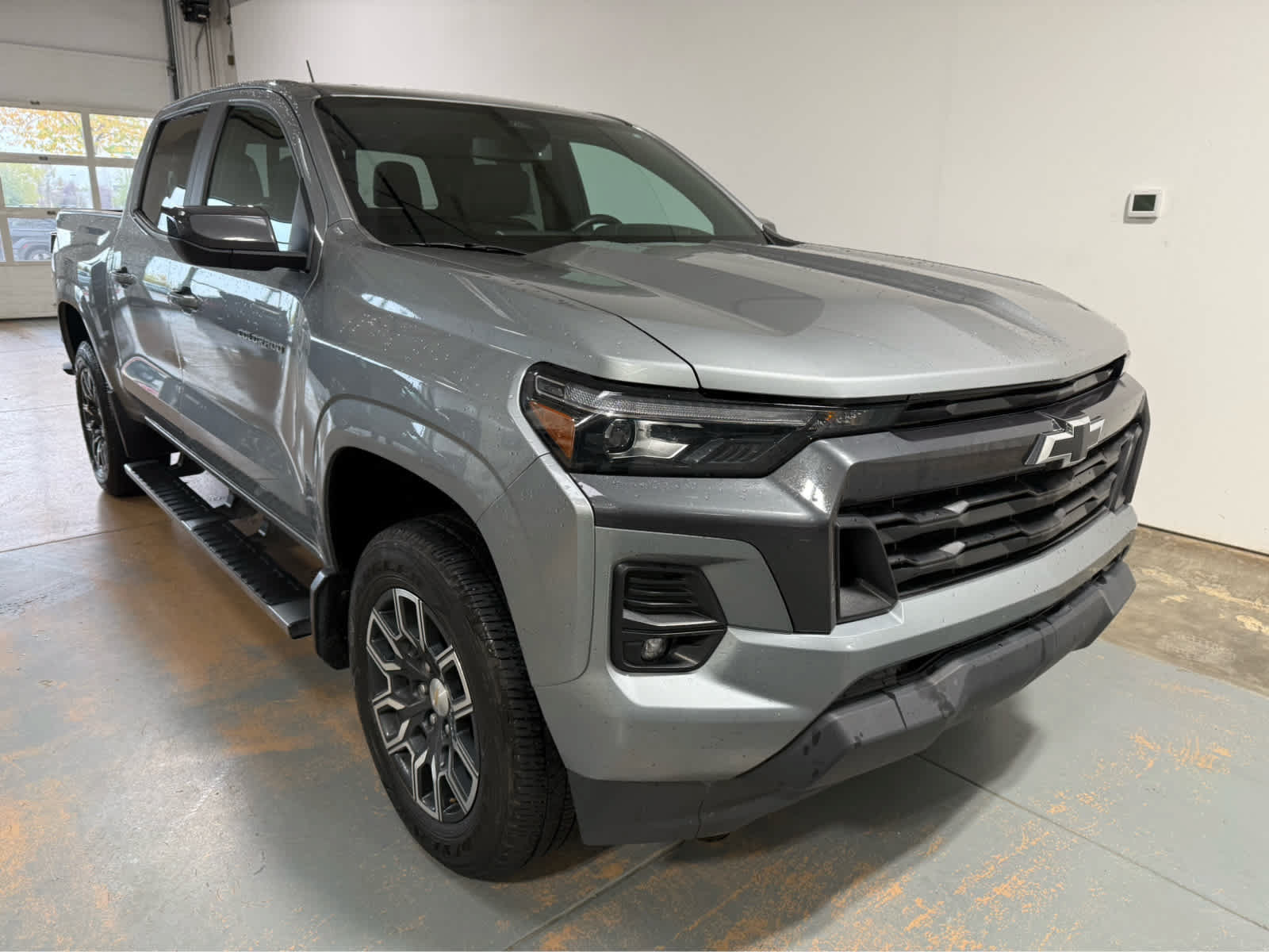Used 2024 Chevrolet Colorado LT w/ LT Convenience Package III AWD/4WD image 5