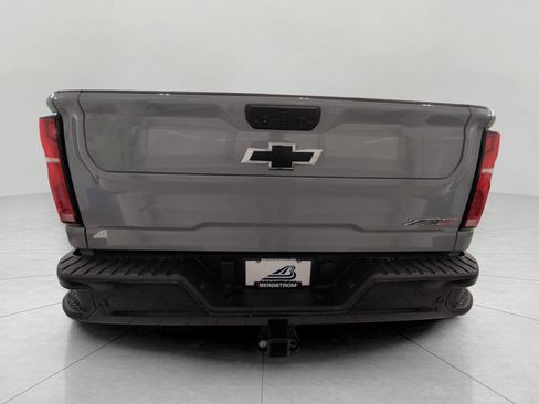 Used 2025 Chevrolet Silverado 2500 ZR2 w/ Technology Package AWD/4WD image 24