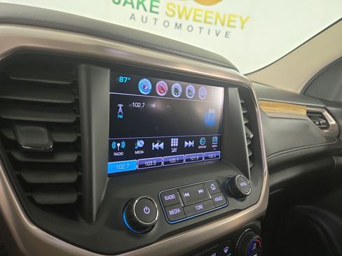 Certified 2017 GMC Acadia Denali w/ Technology Package AWD/4WD image 20