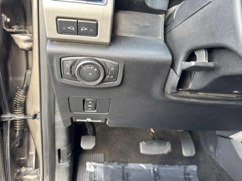 Used 2018 Ford F250 Lariat w/ Chrome Package AWD/4WD image 32