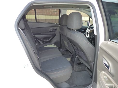 Used 2020 Chevrolet Trax LS w/ Tint and Cruise Package FWD image 31