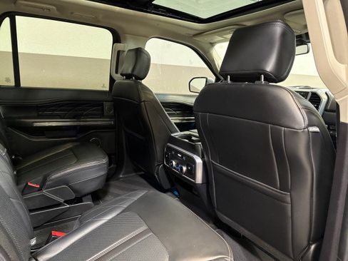 Used 2018 Ford Expedition Platinum image 75