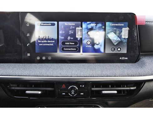 New 2026 Nissan Kicks SV image 17