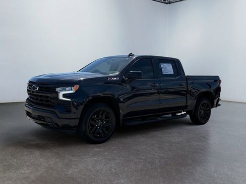 Used 2023 Chevrolet Silverado 1500 RST w/ Z71 Off-Road Package AWD/4WD image 7
