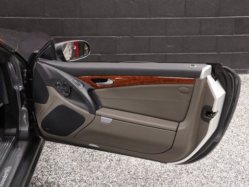 Used 2007 Mercedes-Benz SL 550 image 40