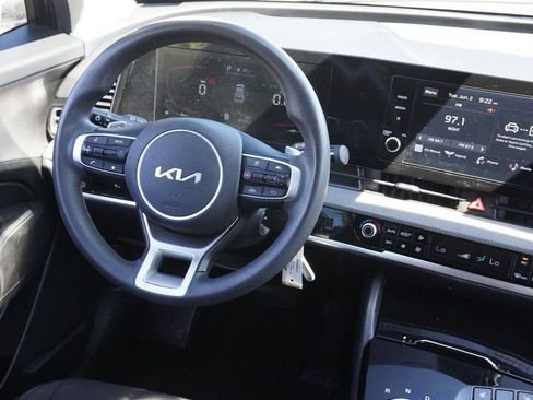 Used 2023 Kia Sportage LX AWD/4WD image 34