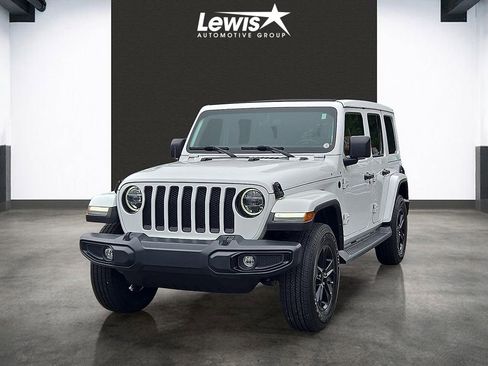 Used 2022 Jeep Wrangler Unlimited Sahara AWD/4WD image 1