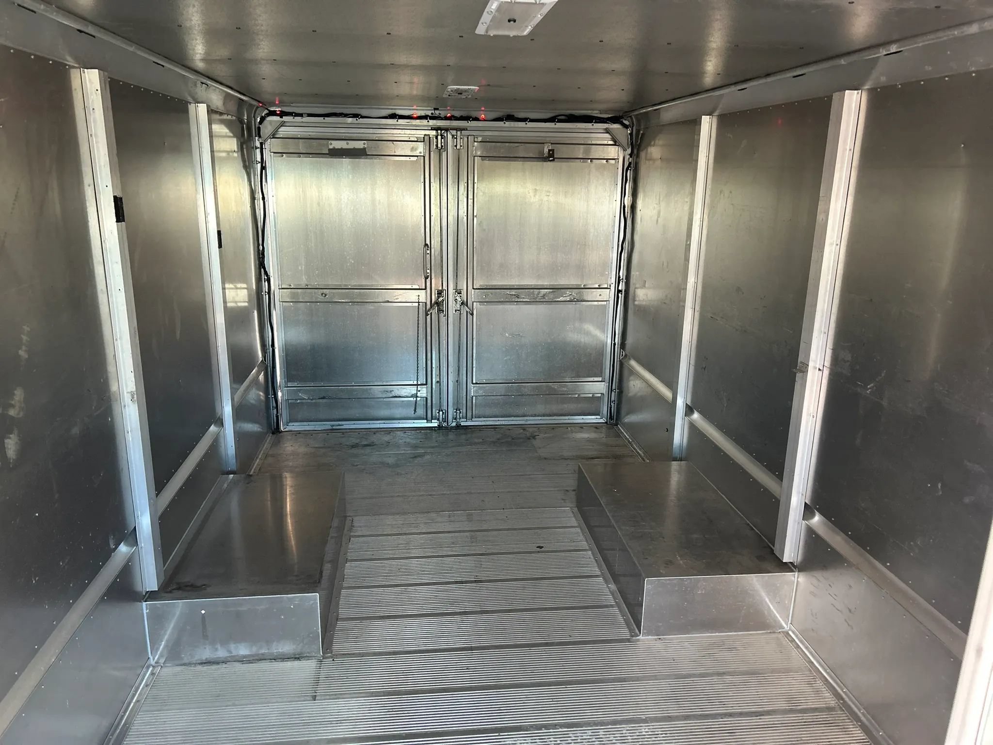Used 2017 Ford E-350 and Econoline 350 Super Duty w/ A/C Prep Package RWD image 18