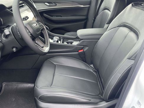 New 2026 Jeep Grand Cherokee L Limited image 25