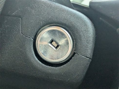 Used 2019 GMC Canyon 2WD Crew Cab w/ Convenience Package image 30