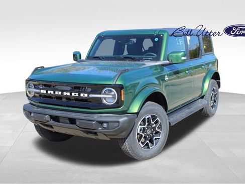 New 2025 Ford Bronco Outer Banks image 1