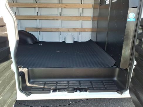 Used 2024 Chevrolet Express 2500 w/ Driver Convenience Package image 11