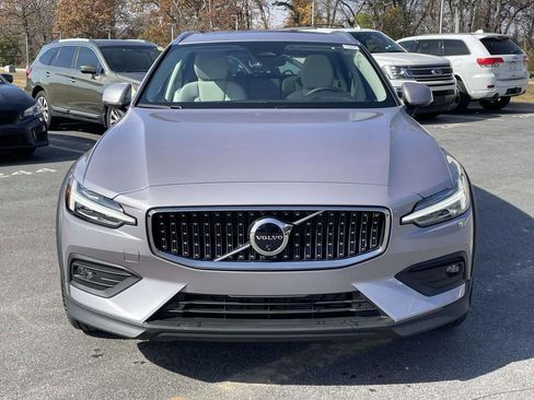Certified 2026 Volvo V60 B5 Cross Country Plus w/ Protection Package Premier image 23
