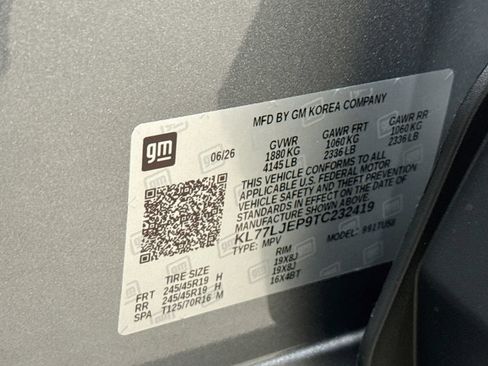 New 2026 Chevrolet Trax RS w/ Sunroof Package FWD image 35