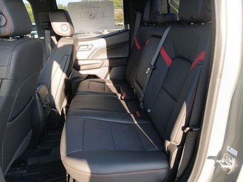 New 2025 Chevrolet Colorado Z71 w/ Midnight Edition image 27